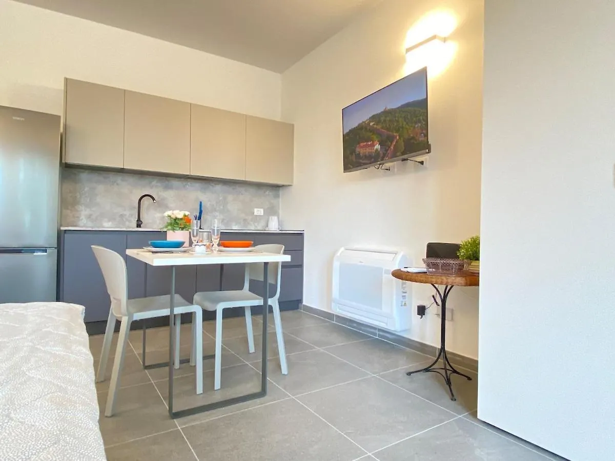 Suite Emilia 8 볼로냐 아파트